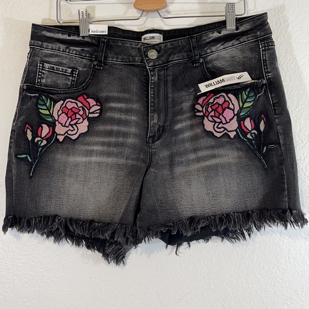 WILLIAM RAST Embroidered Frayed Denim Shorts 20W - Picture 4 of 10